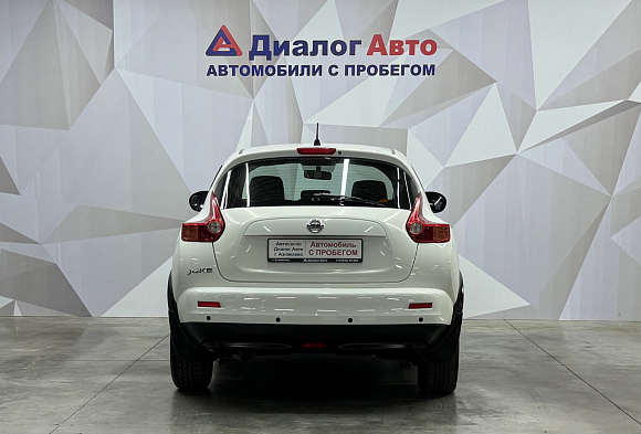 Nissan Juke XE, 2013 года, пробег 109000 км
