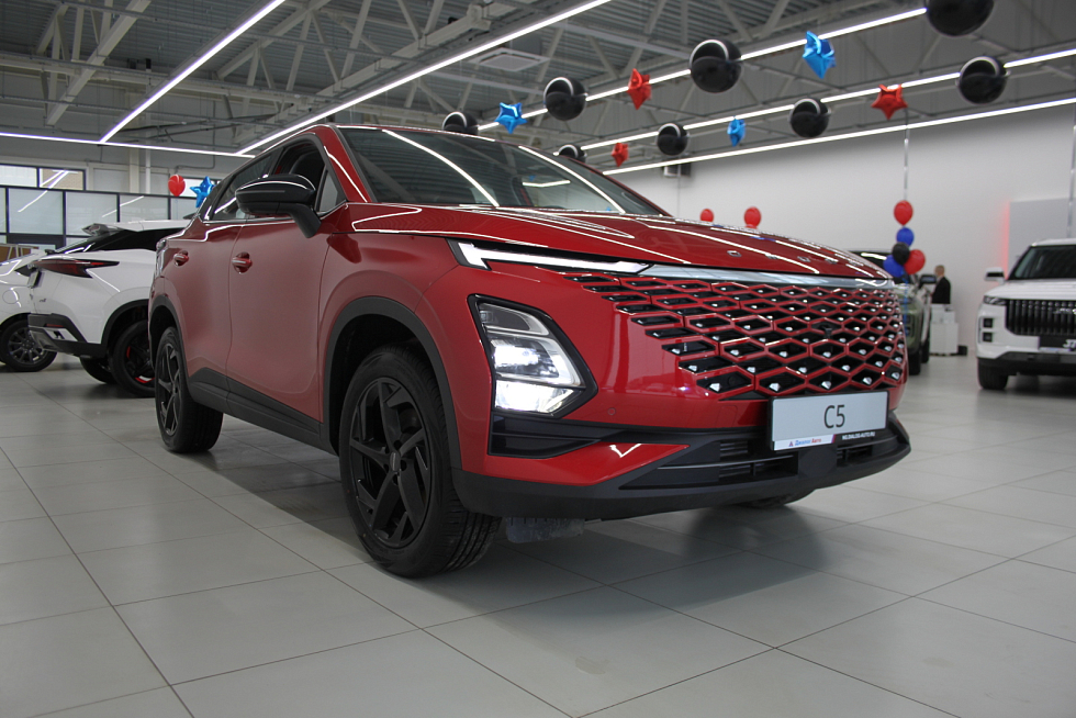 Omoda C5 Актив, красный