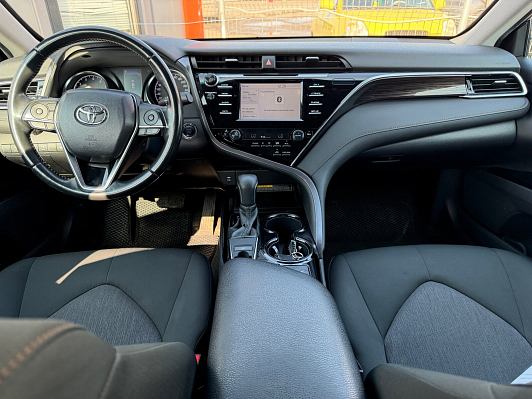 Toyota Camry Элеганс Safety, 2019 года, пробег 148500 км