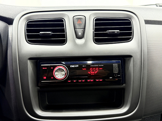 Renault Logan Life, 2019 года, пробег 39906 км