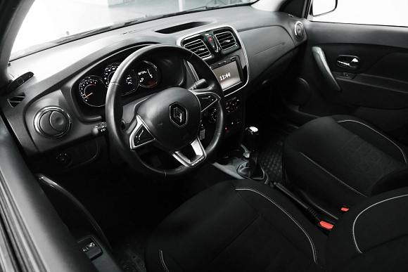 Renault Logan Stepway Drive, 2020 года, пробег 82719 км