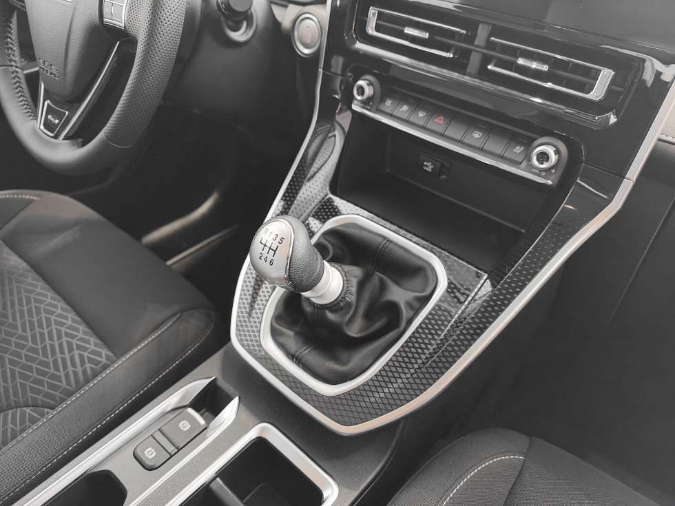 Haval M6 Оптимум, белый