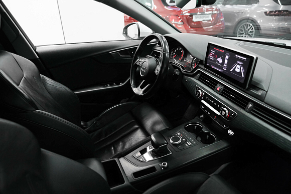 Audi A4 Advance, 2016 года, пробег 185000 км