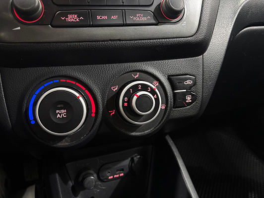 Kia Rio Luxe, 2013 года, пробег 183151 км