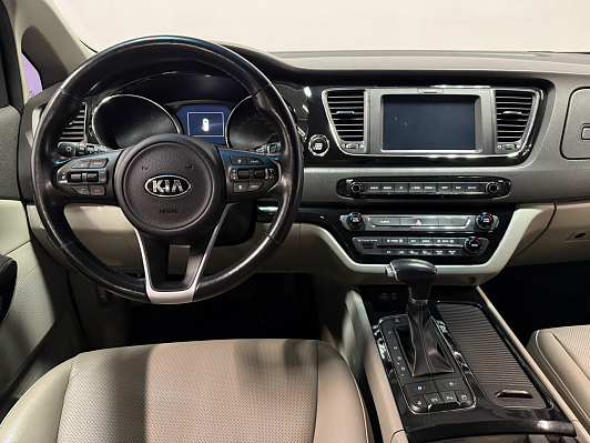 Kia Carnival, 2017 года, пробег 216971 км