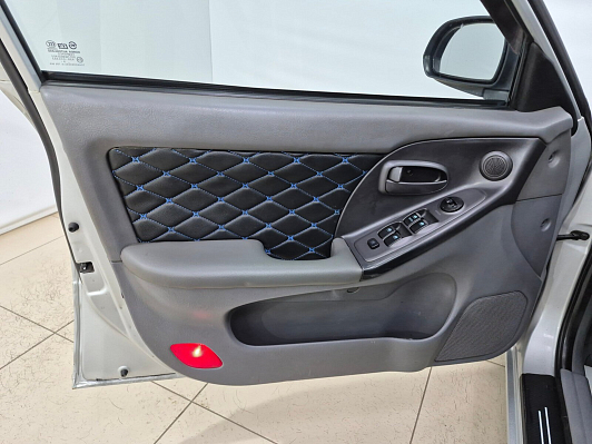 Hyundai Elantra, 2005 года, пробег 311235 км