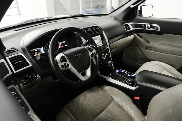 Ford Explorer, 2013 года, пробег 262000 км
