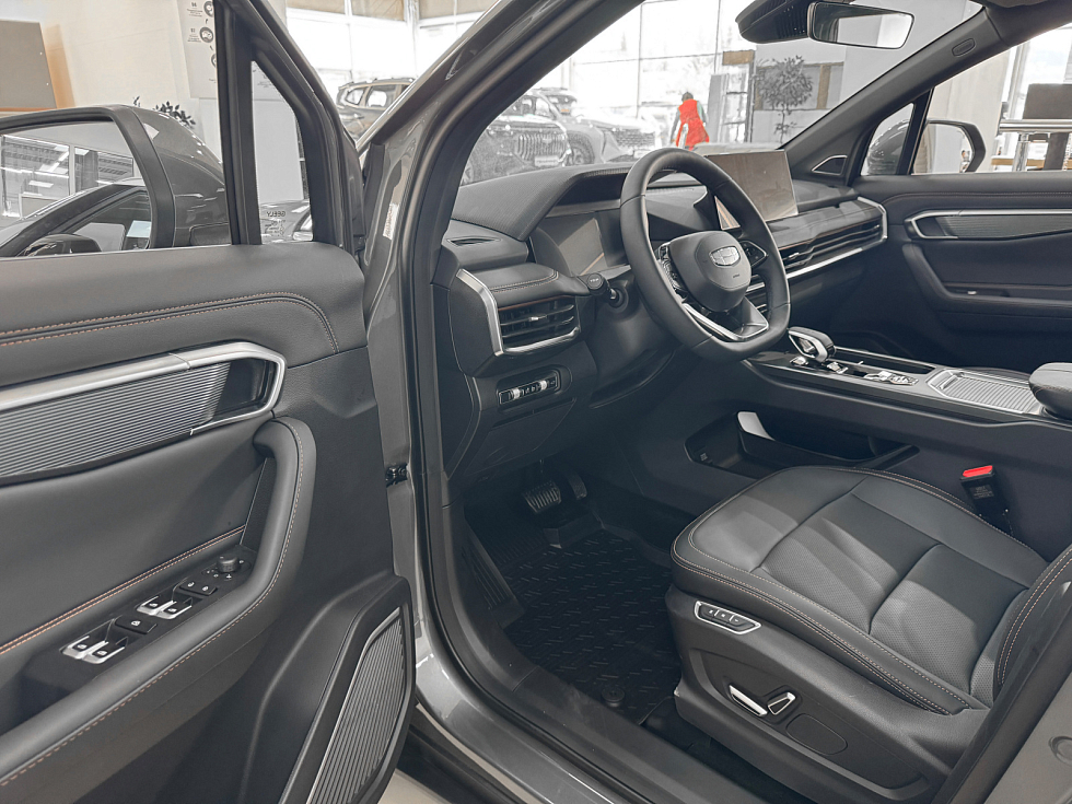 Geely Okavango Flagship, серый