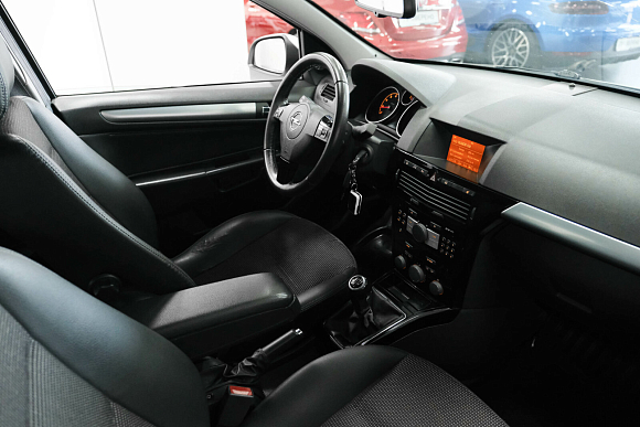 Opel Astra Cosmo, 2013 года, пробег 127000 км