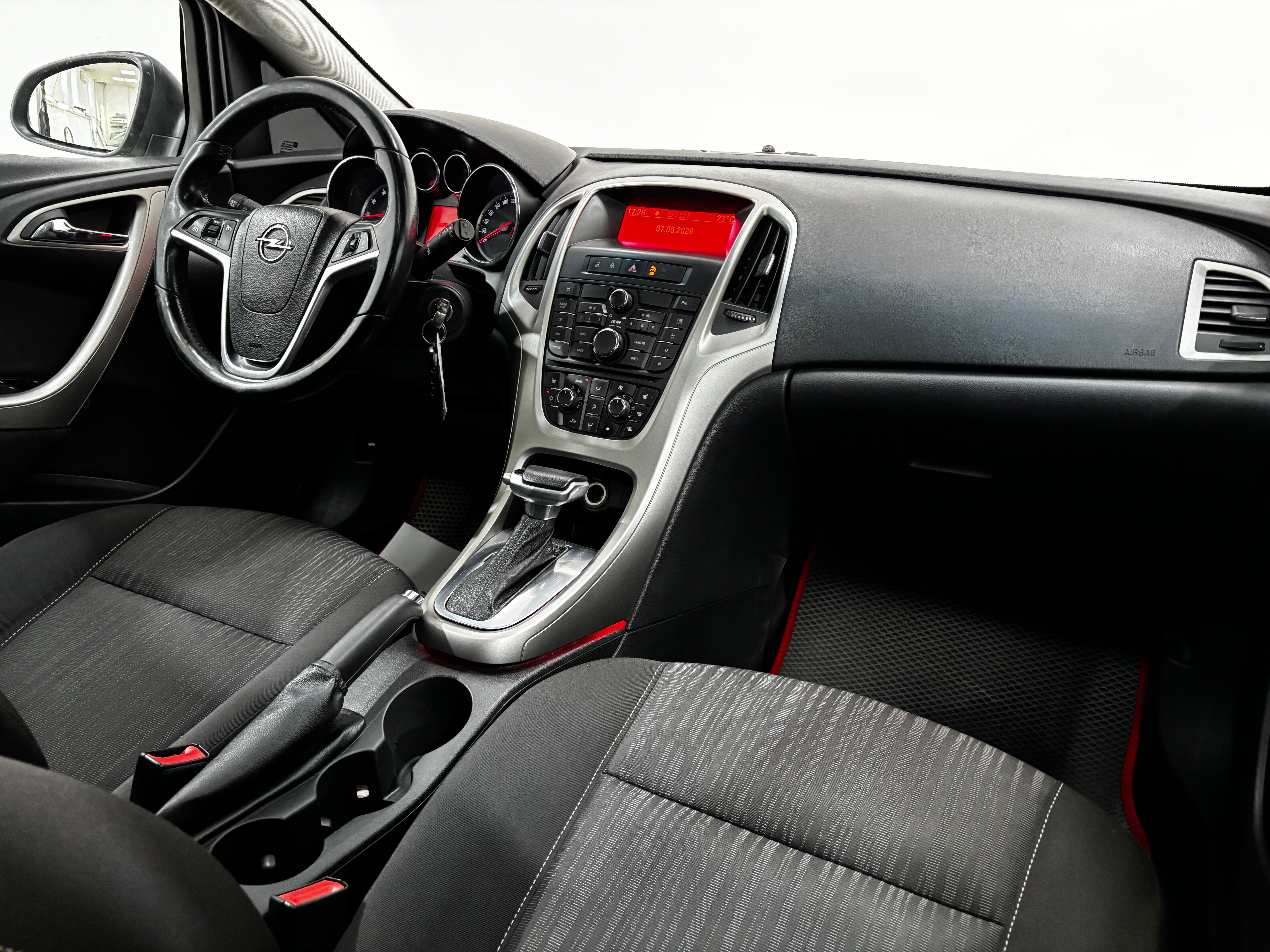 Opel Astra Cosmo, 2011 года, пробег 259923 км