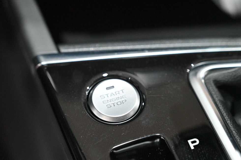 Changan Eado Plus Tech, белый