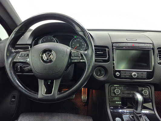 Volkswagen Touareg Wolfsburg Edition, 2017 года, пробег 229911 км