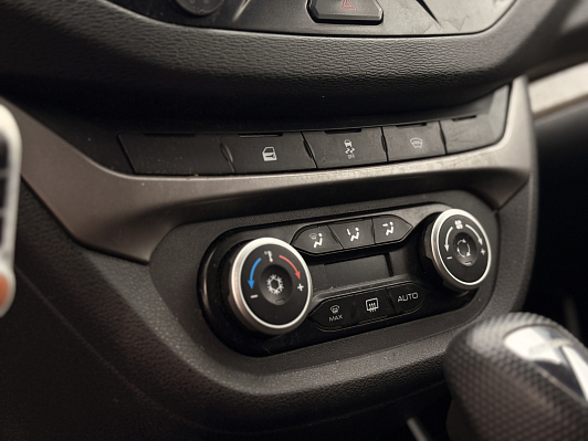 Lada (ВАЗ) Vesta Comfort Winter, 2019 года, пробег 127788 км