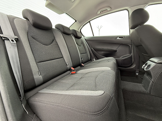 Peugeot 408, 2013 года, пробег 198750 км