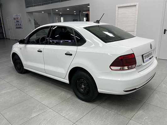 Volkswagen Polo Comfortline, 2018 года, пробег 122000 км