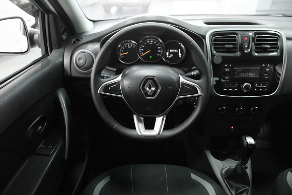 Renault Logan Drive, 2020 года, пробег 99513 км