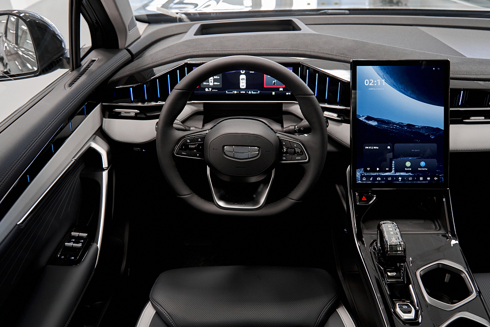 Geely Atlas Флагман, зеленый