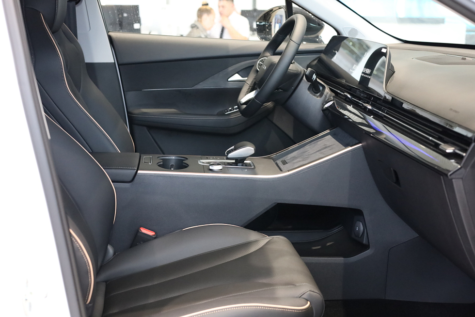 Omoda C5 Ultimate, белый