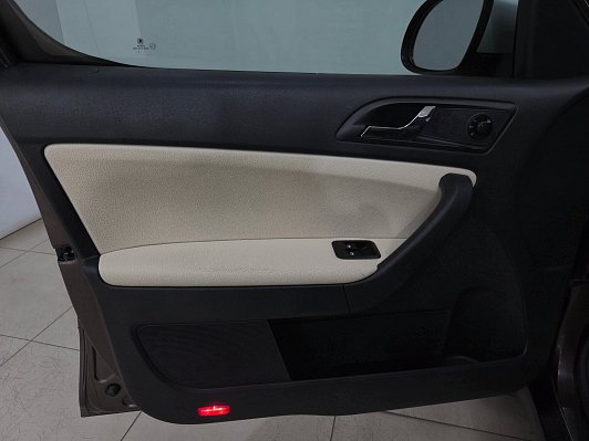 Skoda Yeti Style, 2016 года, пробег 230985 км