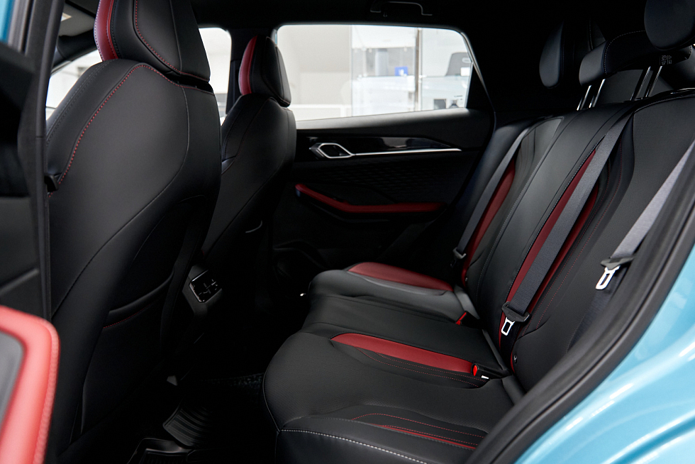 Geely Coolray Flagship, голубой