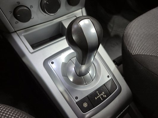 Opel Astra, 2009 года, пробег 104314 км