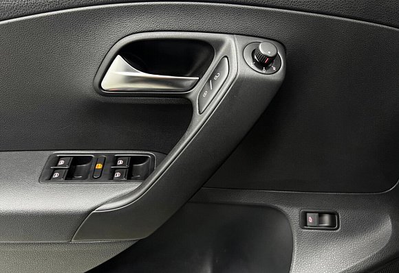 Volkswagen Polo Comfortline, 2017 года, пробег 48030 км