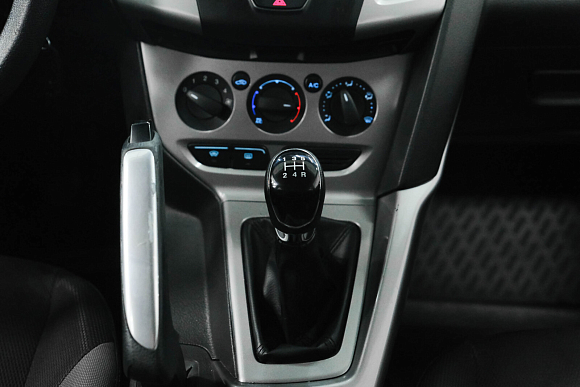 Ford Focus, 2013 года, пробег 194715 км