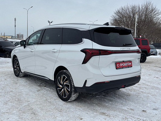 Forthing Yacht Premium, 2023 года, пробег 21400 км