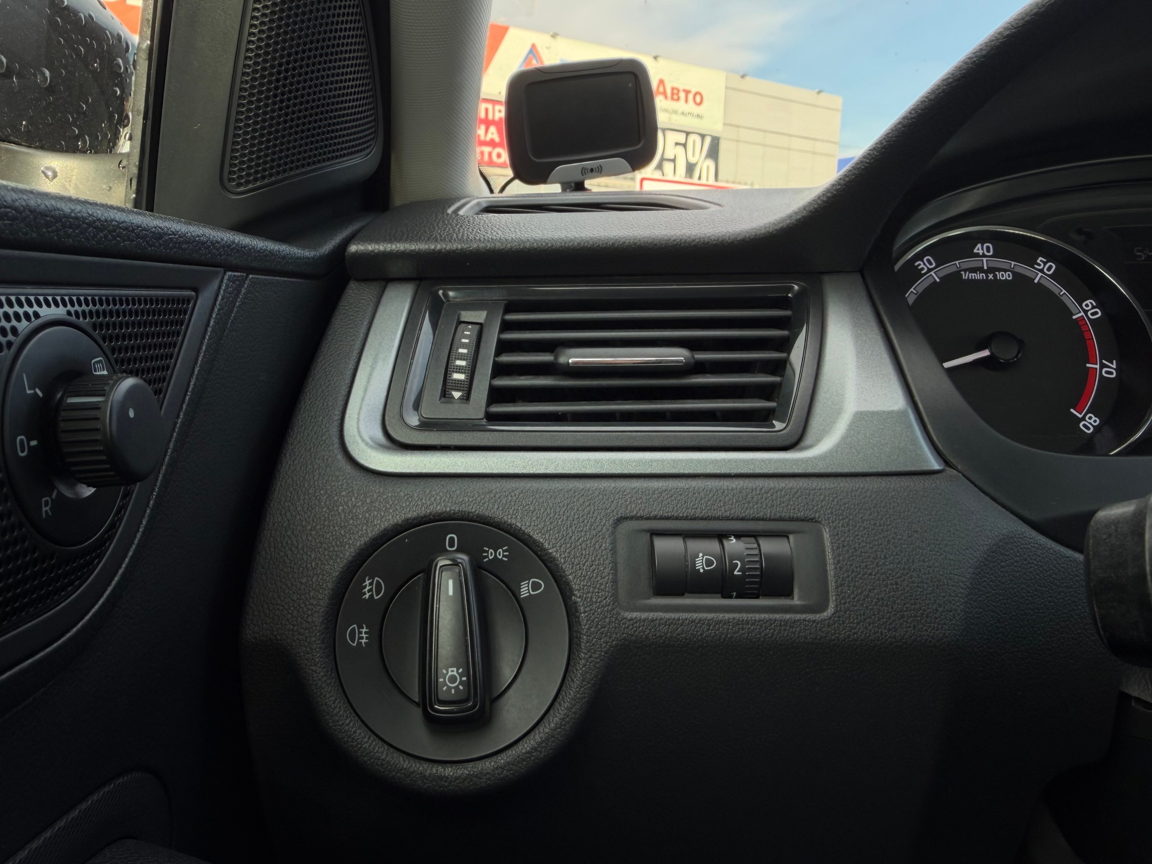 Skoda Rapid Hockey Edition Active, 2018 года, пробег 128286 км