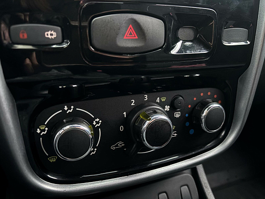 Renault Duster LE Adventure, 2013 года, пробег 147725 км