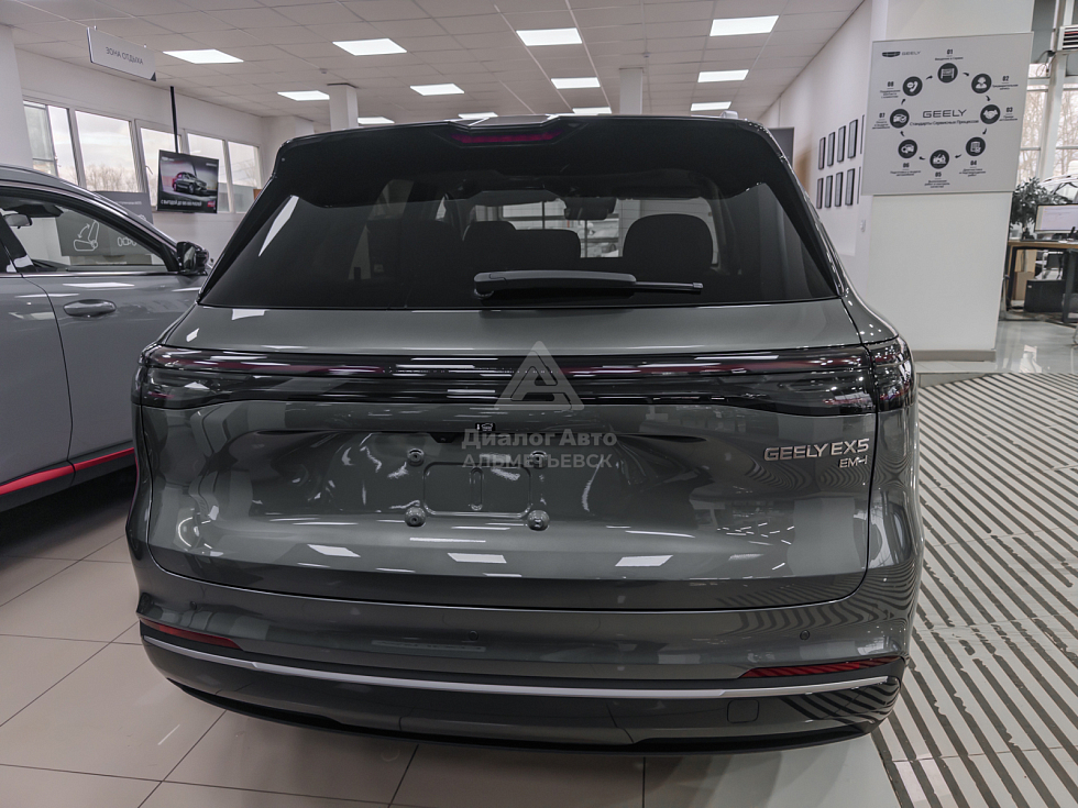 Geely EX5 EM-i Макс, серый