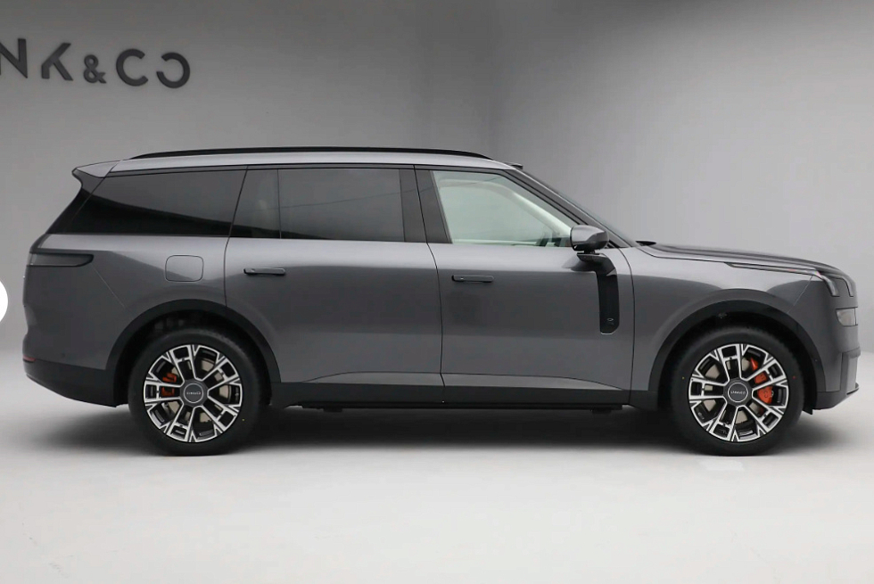 Lynk & Co 900 Ultra (6 seats), серый