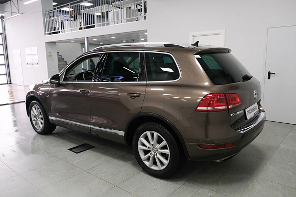 Volkswagen Touareg, 2014 года, пробег 218000 км