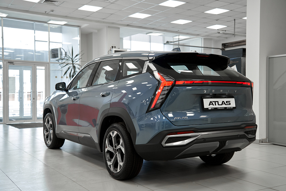 Geely Atlas Спорт, голубой