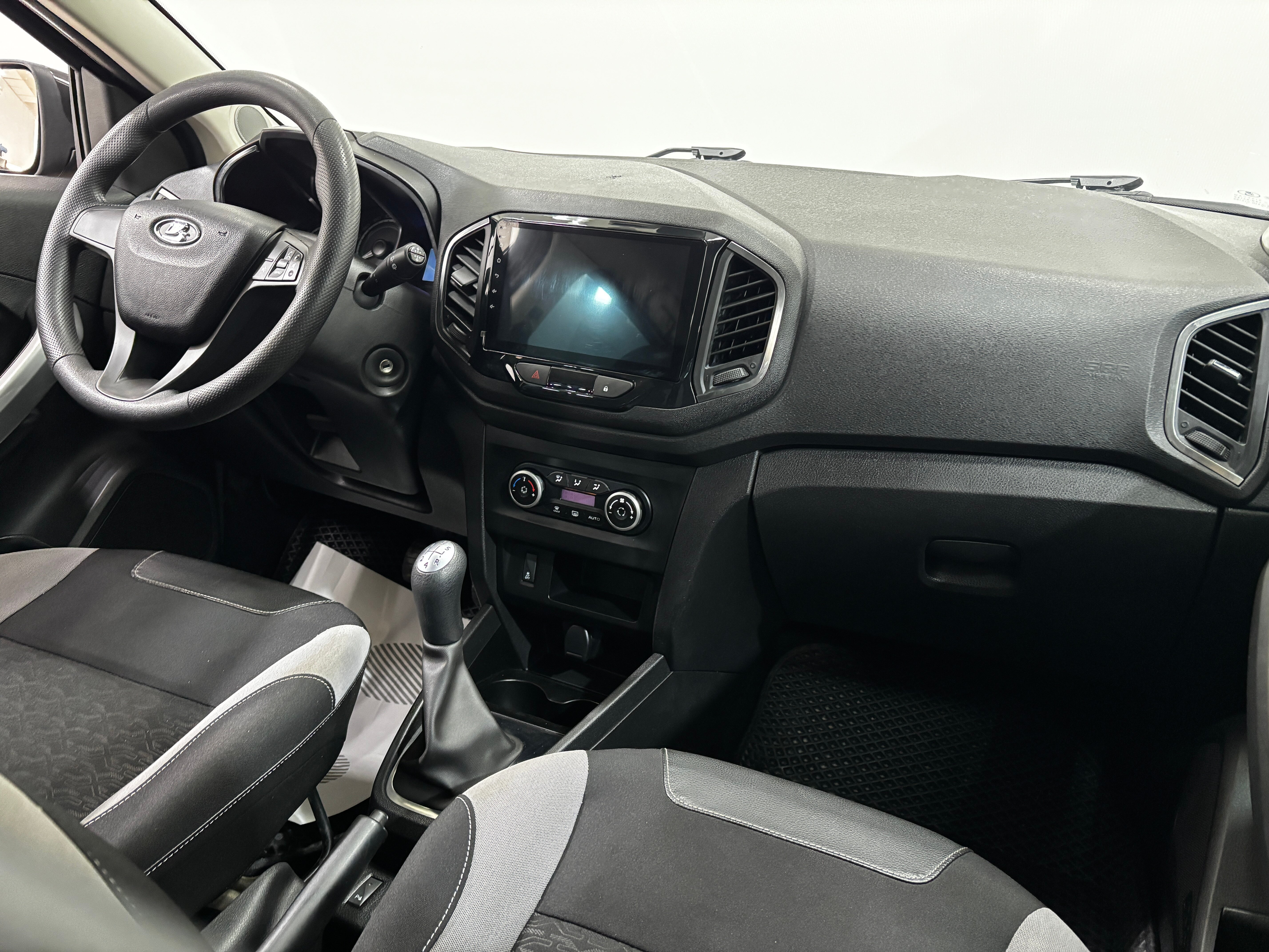 Lada (ВАЗ) XRAY Luxe Prestige, 2017 года, пробег 97627 км