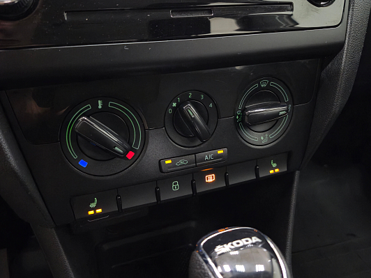 Skoda Rapid Hockey Edition Ambition, 2018 года, пробег 105178 км