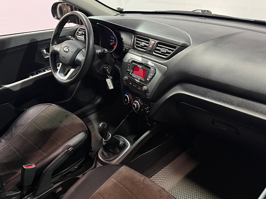 Kia Rio, 2013 года, пробег 125000 км