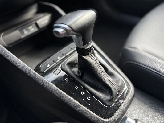 Kia Stonic, 2020 года, пробег 68188 км