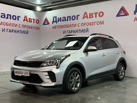 Kia Rio Luxe, 2021 года, пробег 30000 км