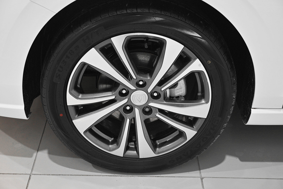Changan Eado Plus Стандарт, белый