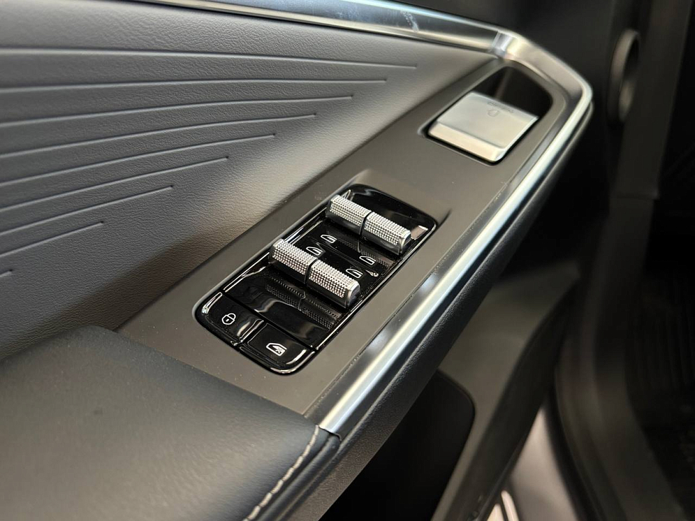 Geely Cityray Flagship, серебряный