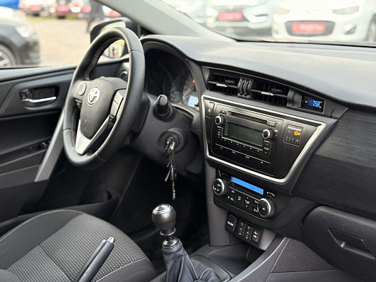 Toyota Auris, 2014 года, пробег 117732 км