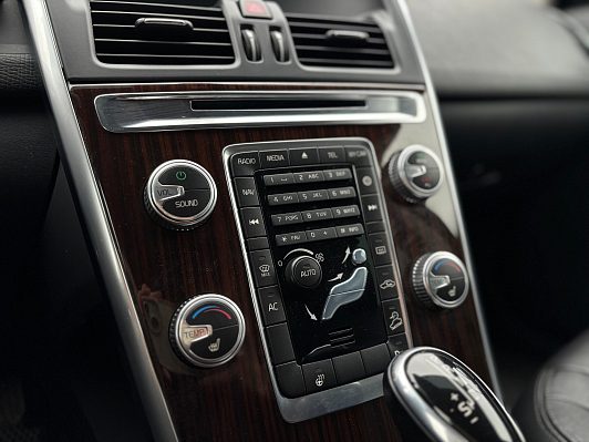 Volvo XC60 Summum, 2015 года, пробег 187400 км