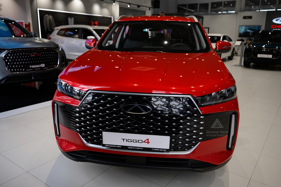 Chery Tiggo 4 CVT Line, красный