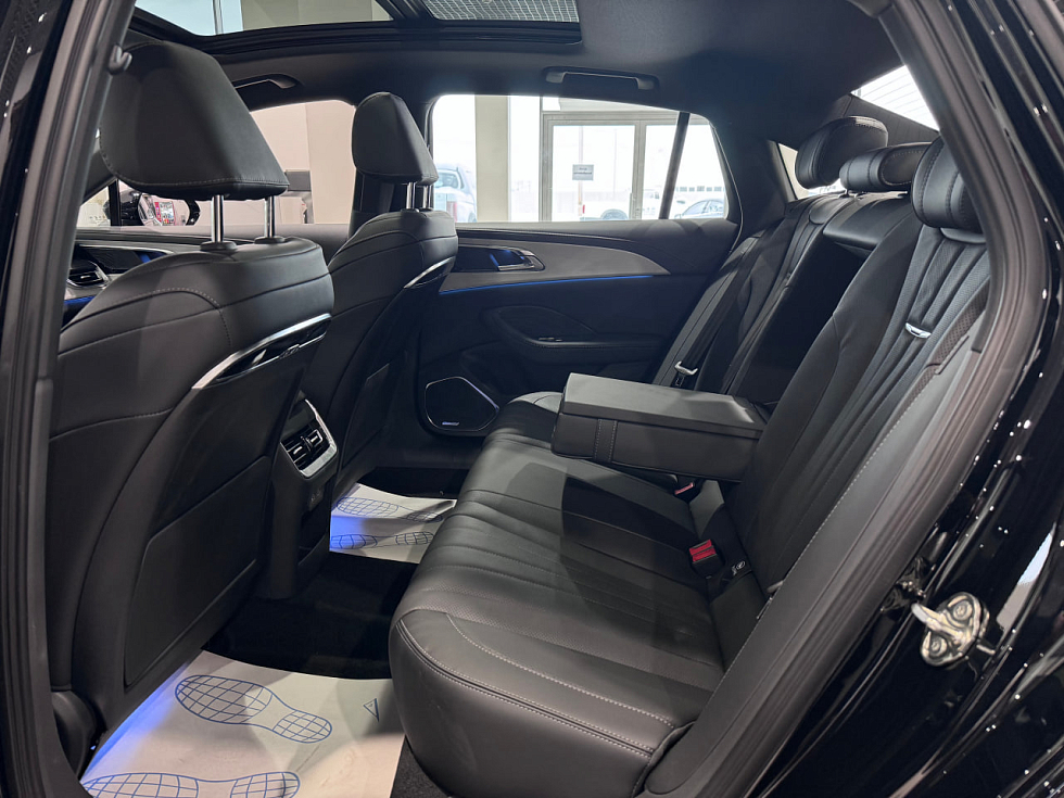 Hongqi H5 Black Edition, черный