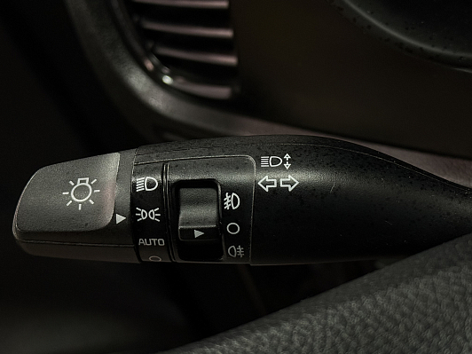 Kia Rio Luxe RED Line, 2019 года, пробег 154000 км