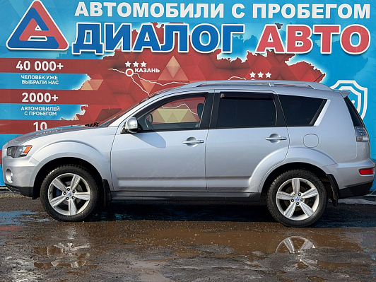 Mitsubishi Outlander Instyle, 2010 года, пробег 150900 км