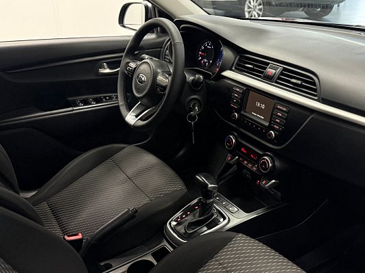 Kia Rio Luxe, 2017 года, пробег 124663 км