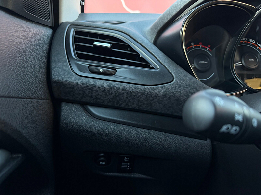 Lada (ВАЗ) Vesta Comfort, 2017 года, пробег 83000 км