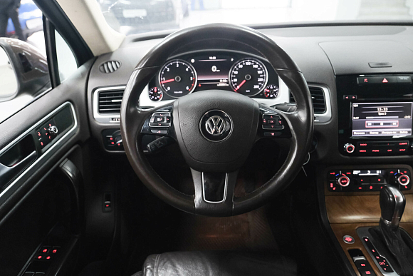 Volkswagen Touareg, 2014 года, пробег 218000 км